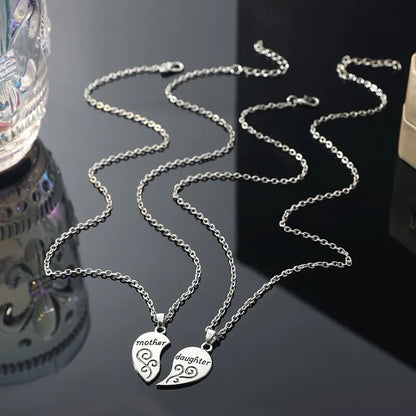 Collier élégant avec pendentif en forme de cœur